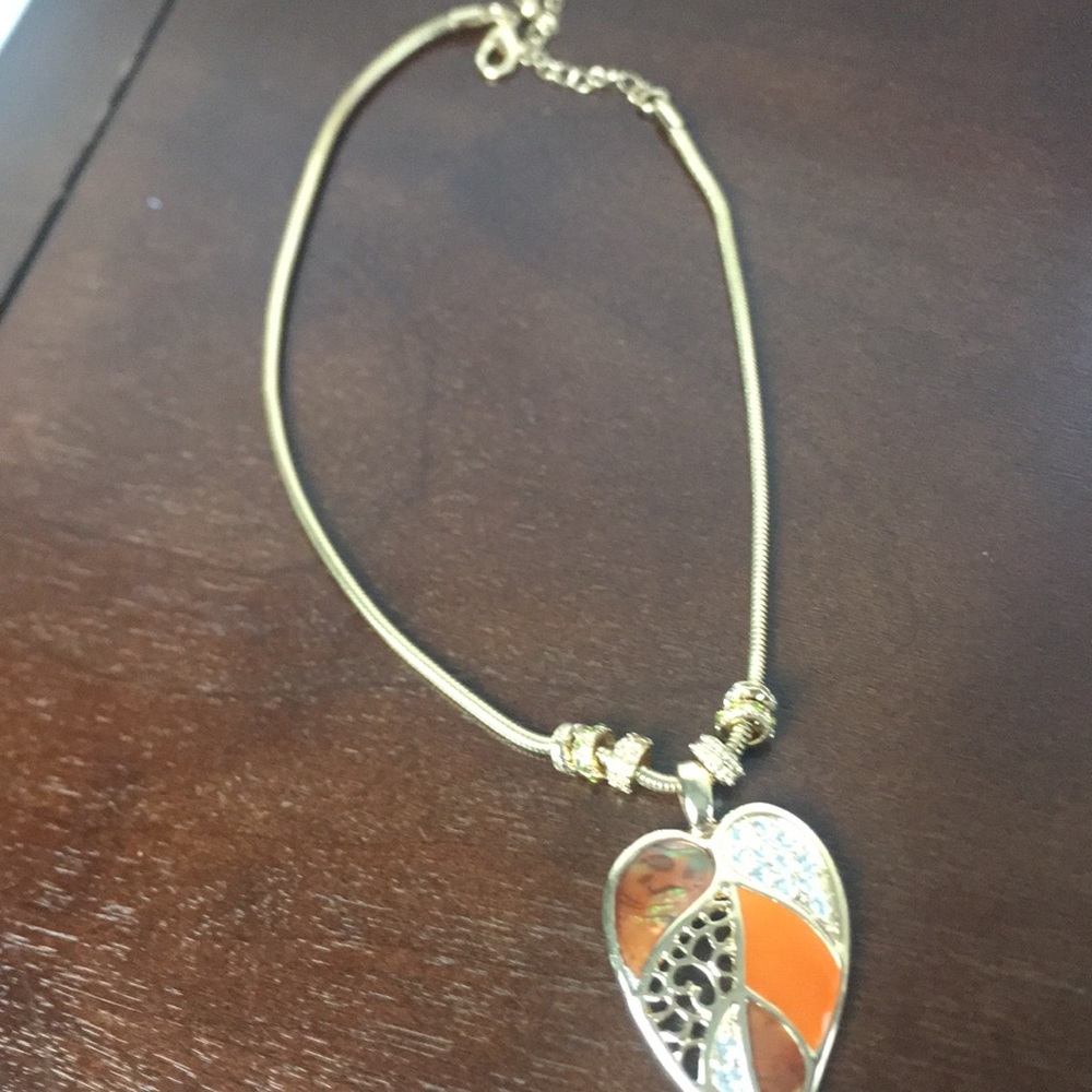 Necklaces - Picture 4 of 10